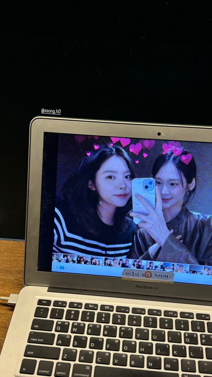 BVNDITBR's tweet photo. 📲 | 24.04.25 — Atualização da Songhee via stories do Instagram. (ssong.h0)
"Do lado dourado"
"NuNew trabalhando"
#SONGHEE #윤송희 #BVNDIT #밴디트 https://t.co/j3GjONqfiz