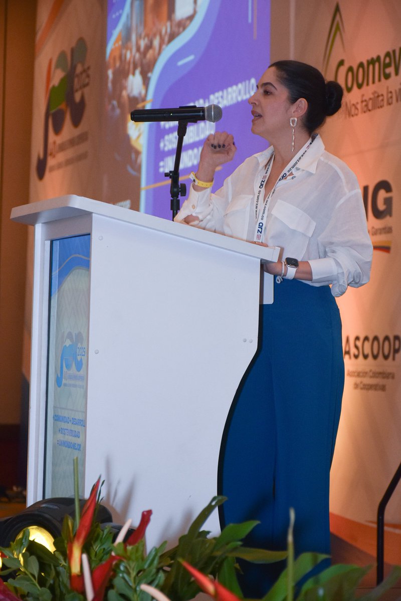 Fogacoop's tweet photo. 🌟 La Directora de Fogacoop, @megrueso, estuvo presente en la instalación de la 40ª Jornada de Opinión Cooperativa de ASCOOP 2025 en Santa Marta. Un evento que reafirma el compromiso: Comunidad + Desarrollo + Sostenibilidad = Un mundo mejor. 🌍✨
A través del cooperativismo, ¡construimos mejores comunidades! Del 23 al 26 de abril, serán días llenos de aprendizajes y reflexiones sobre el poder transformador del cooperativismo. ¡No te lo pierdas! 🤝🌱
#JOC2025 #Cooperativismo #DesarrolloSostenible #ConstruyendoFuturo