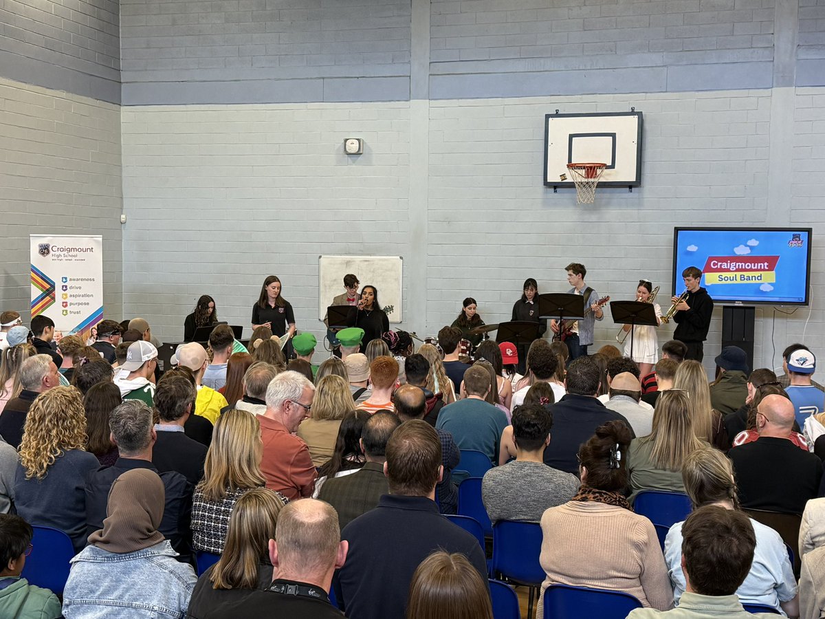 CraigmountHS's tweet image. We are incredibly proud of what our S6 pupils have achieved both individually and as a year group!

We wish them every success for their journey beyond school #aimhigh #adapt #succeed