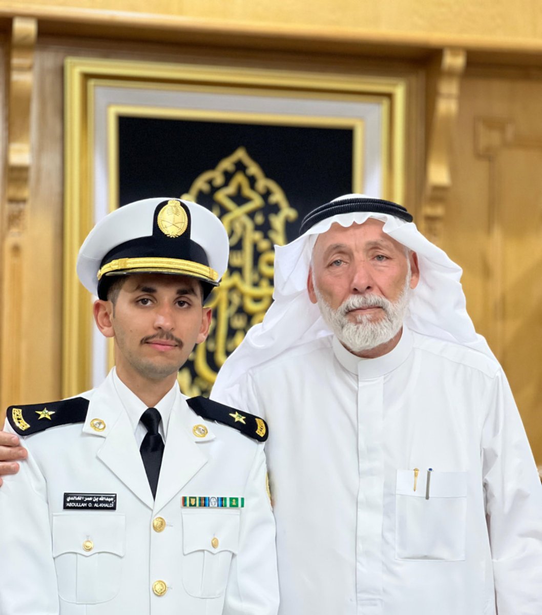 ABAlOqbi's tweet photo. حفيدي الملازم ثاني بحري عبدالله بن عمر بن حبيب الخالدي يحفظه الله 💐 https://t.co/nYbcENi0S5