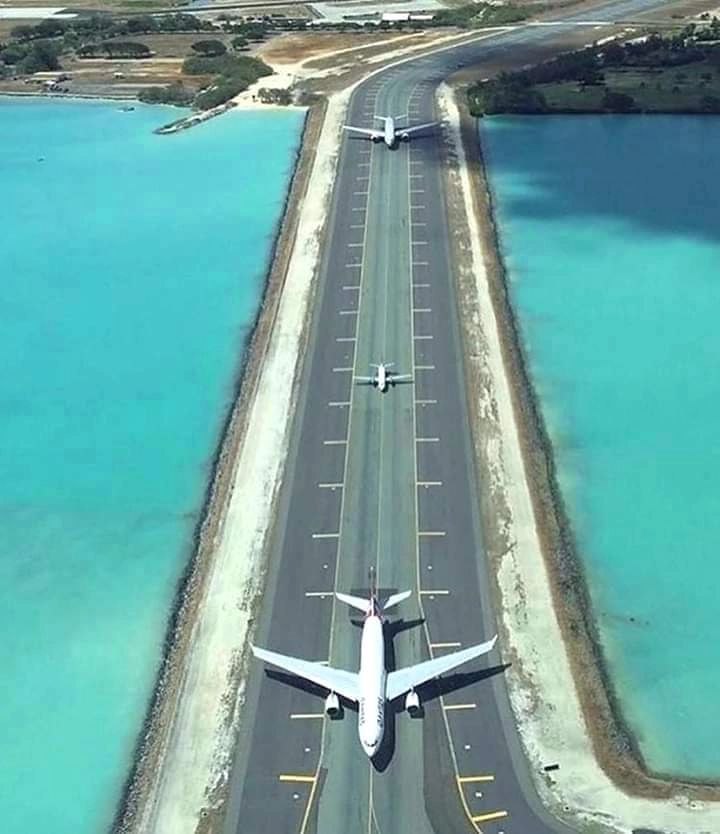 Fahadnaimb's tweet image. ✈️ Did you know? Honolulu International Airport's Reef Runway (8R/26L) is built on a man-made reef offshore to reduce noise over Oahu’s residential areas. It’s a stunning sight, surrounded by turquoise waters! 🌊 #HNL #HonoluluAirport #AviationFacts
@AVintageAviator Thanks