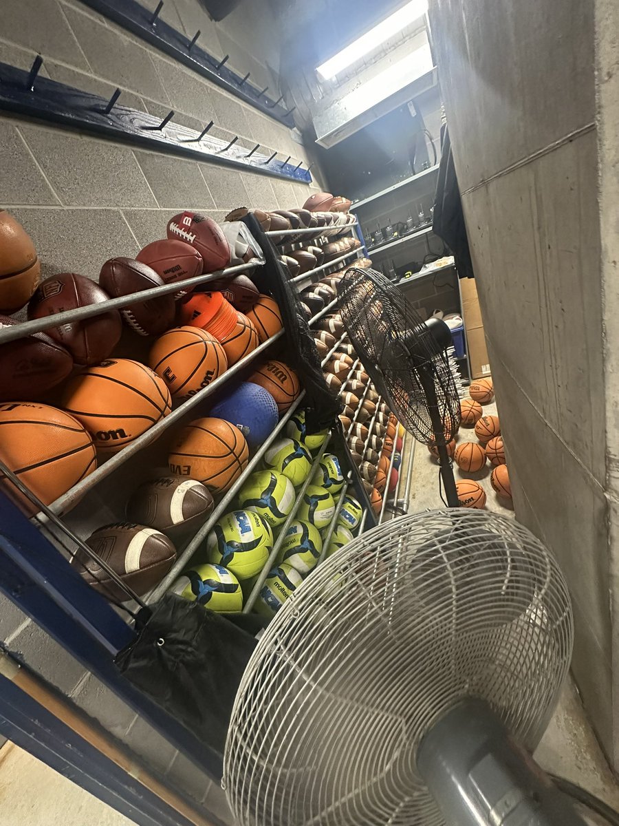 GoMocsEquip's tweet image. Beach Volleyball tournament in the rain all day? Yep, but we got them covered #TeamBehindTheTeam