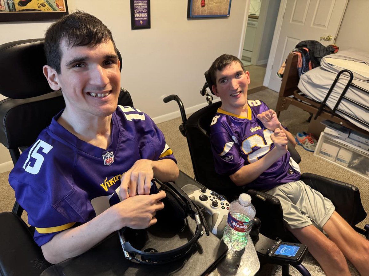 NinjaFrye's tweet image. Ready to watch the NFL draft!! #Skol