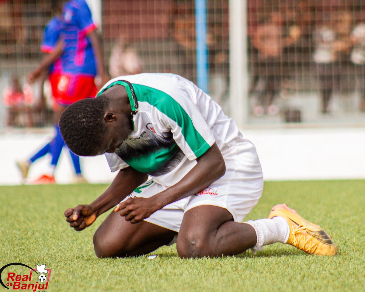 RealDeBanjulFC's tweet photo. Mustapha Nyassi was all of us when Alasana Saidy put us ahead against Bombada, at Boxbar π₯°πͺπ½!
#rdb #mustapha #gffleague #boxbar #cityboys #realdebanjul https://t.co/3e95iiveon