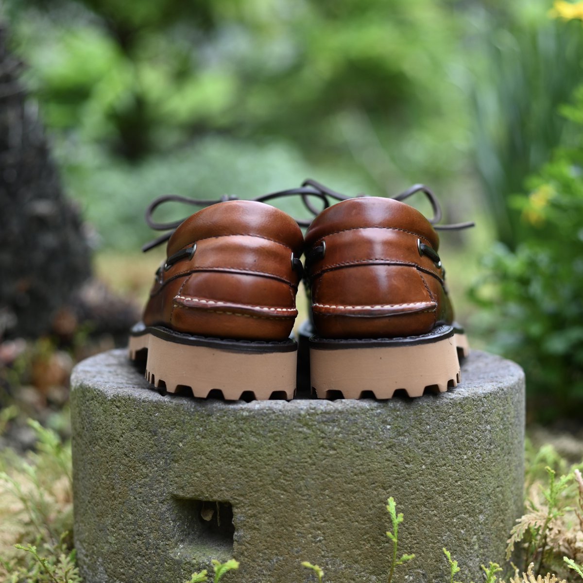 sthkzn's tweet photo. L.L.Bean
Allagash Handsawn Moc 3Eye
中学生以来のモカシンシューズを買いました。
#llbean #エルエルビーン #allagashhandsawanmoc3eye #アラガッシュハンドソーンモックスリーアイ #mocassin #モカシン https://t.co/KR3f7tFukM