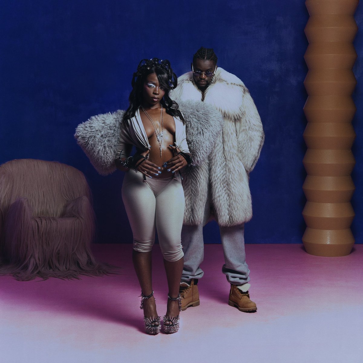 « PAY! » ft. Guy2bezbar
Dispo genre tou-rou tou-rou tou-tou 

theodora.lnk.to/PAY