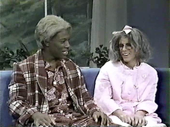 NEW EPISODE: It's Joan Rivers and Musical Youth from April 9th, 1983! 

It's a loud, loose and chaotic outing of SNL, with a tuckered out Musical Youth, Joan Rivers arguably at the peak of career and some fun sketch implosions. 

LISTEN: traffic.libsyn.com/secure/thatwee…