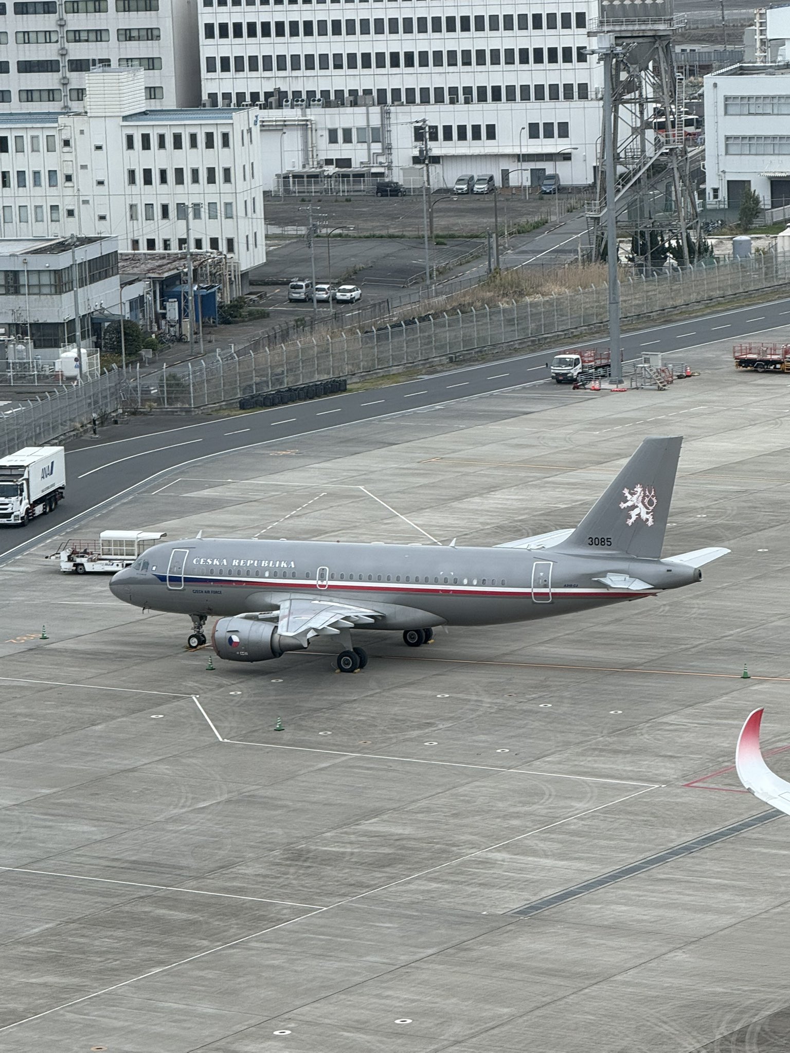 schabak1/600アメリカ合衆国政府専用機vc2500 次期エアフォース・ワンVC-25B、デザインは現行機踏襲 27年納入