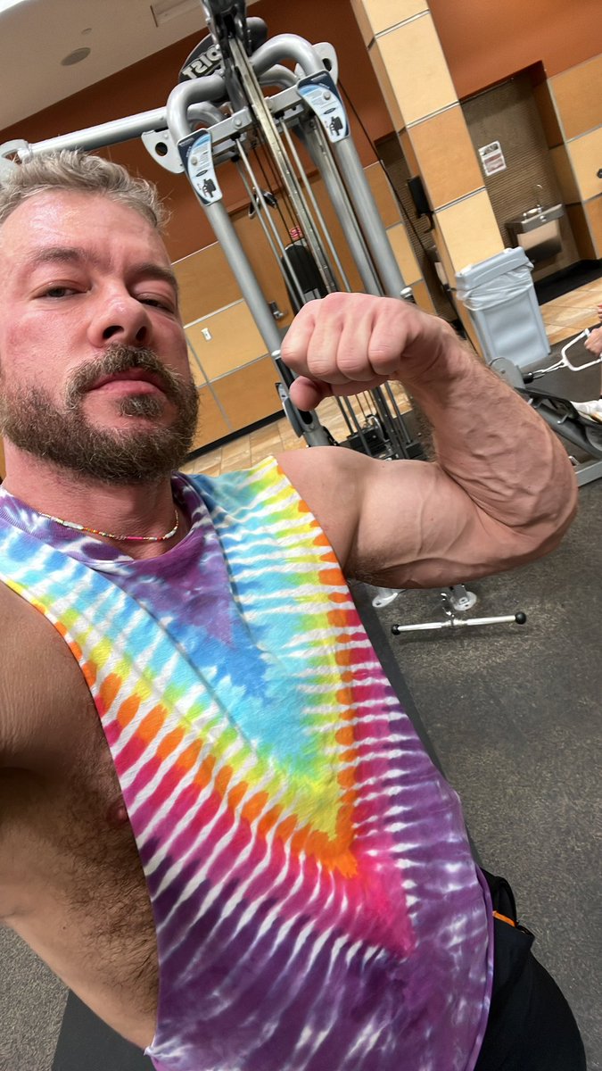 MuscleUncleRJ's tweet photo. @kvitalenka Here in case you get rainchecked https://t.co/ik687wjMMv