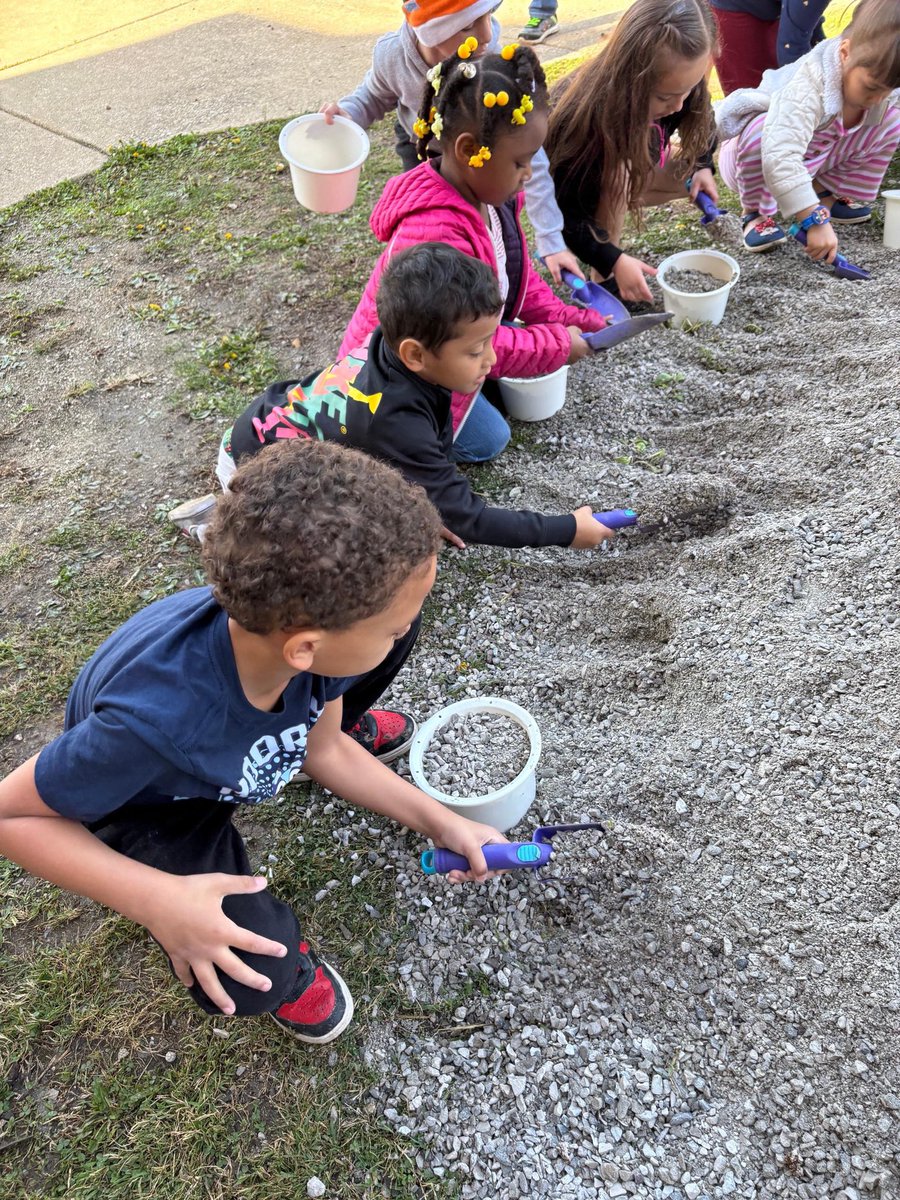 Students <a href="/IPSMcKinley39/">William McKinley 39</a> in PreK-5th grade celebrated Earth Day all week long in ABL by planting bulbs, weeding our garden spaces, spreading mulch, placing pebbles on the path and filling holes with soil. We 💙💛 our Eagle Environmentalists!!@brynn_kardash