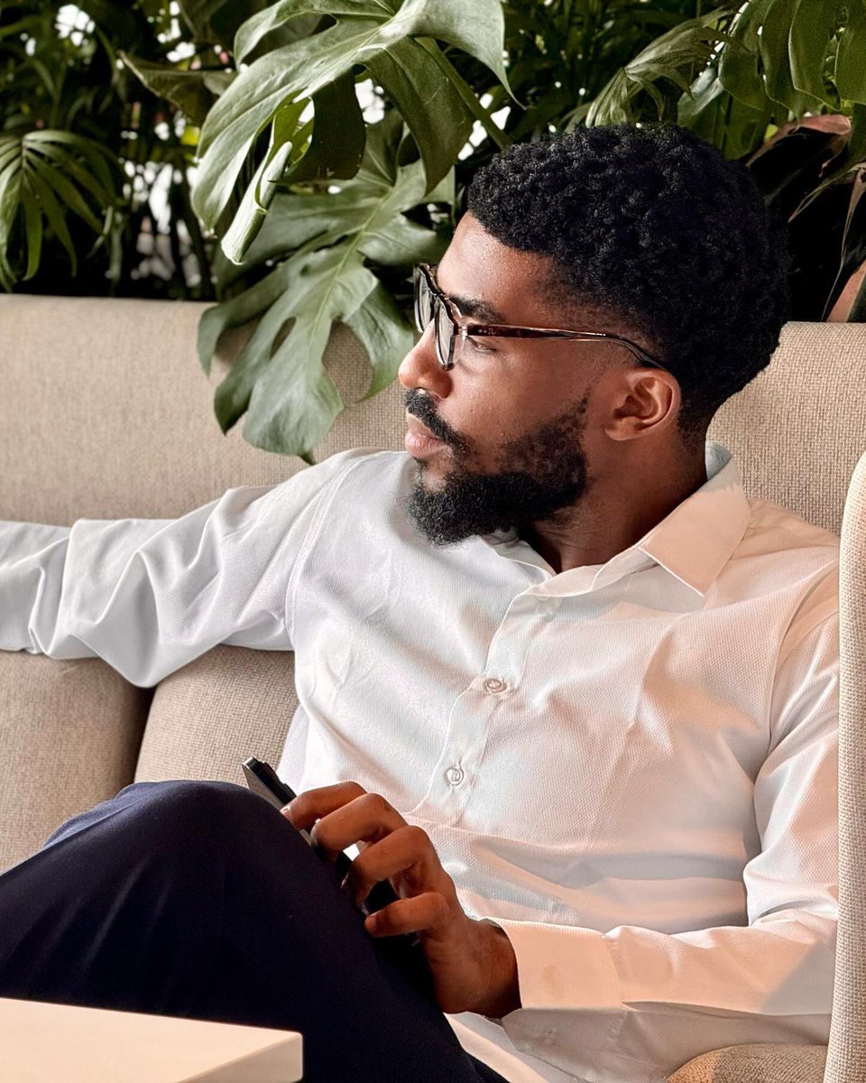 Thedjango__'s tweet image. Pour your soul into it—because when passion meets purpose, the world feels it. Creations born from the heart don’t just impress, they connect. 

#davidonyeneke #Grateful