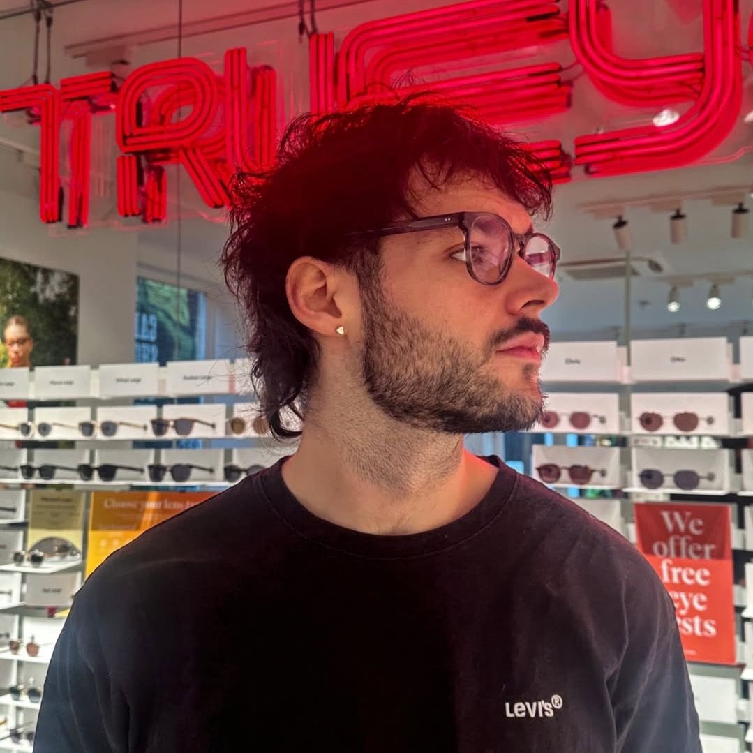 ytdemotivation's tweet image. choke on grapes for james marriott!! 
(non-mcyt req)