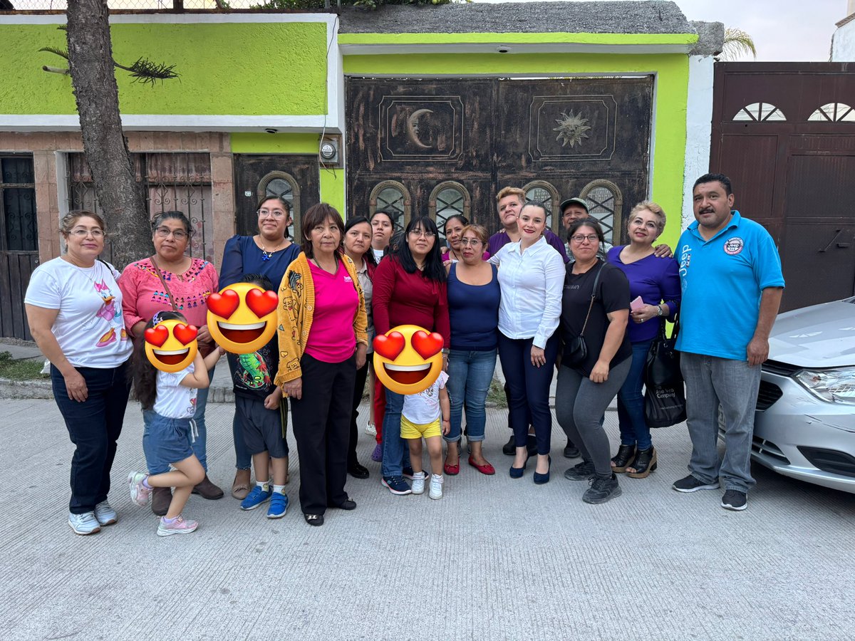 Esta tarde, en la Colonia Ejidos de San Cristóbal, en Ecatepec de Morelos, inicié campaña, invité a mis vecinos a votar por el número 07 en el segundo recuadro de la boleta amarilla. 

Vota 07 boleta amarilla, materia Familiar!!!