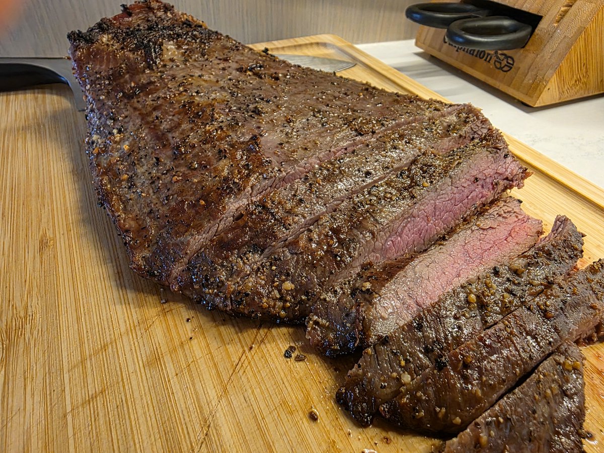 Elder_Gamesman's tweet image. It was the first grilling of the season!

Steak, potatoes, and asparagus 😊

Steak could've been a but redder but otherwise, it was all amazing!