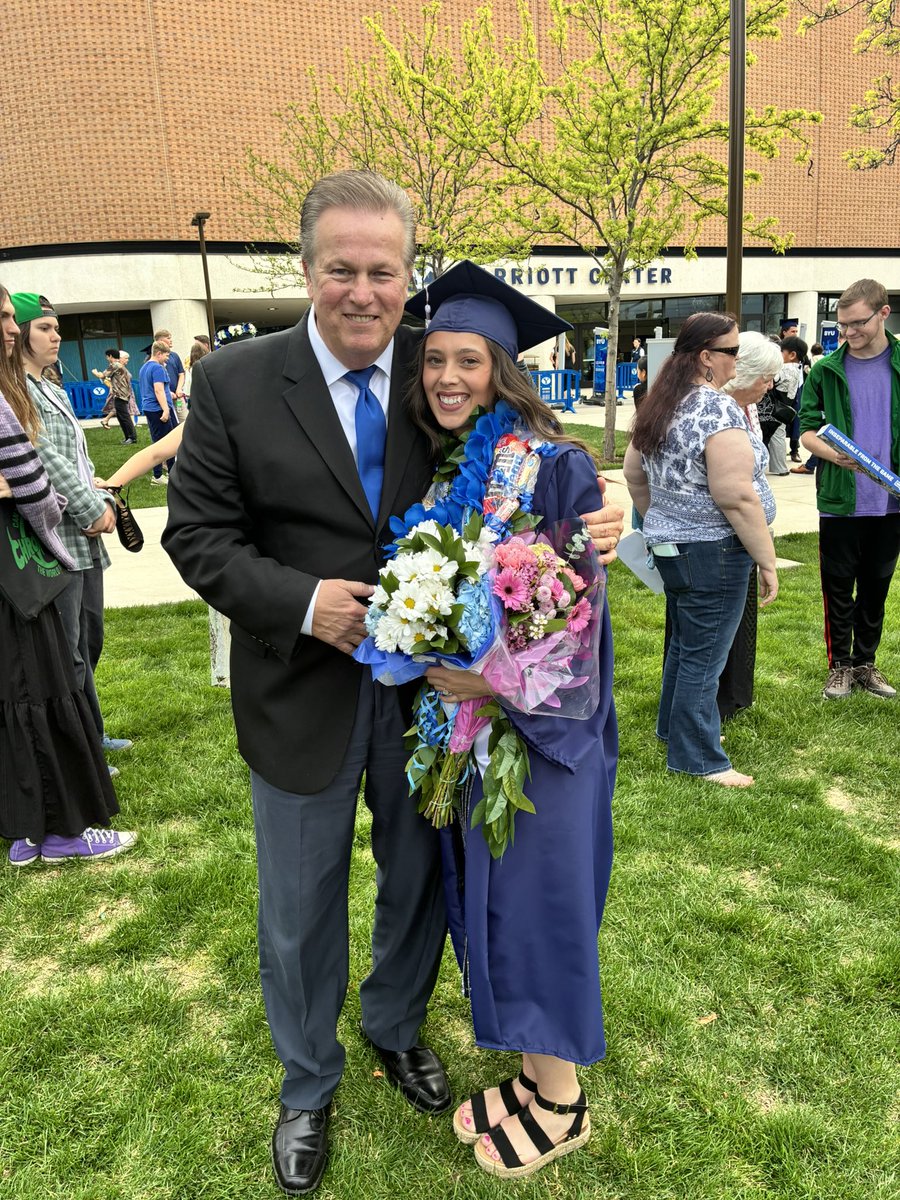 RickHightower1's tweet photo. Alyssa graduated!!!
#BYU https://t.co/KvhJLT2ql3