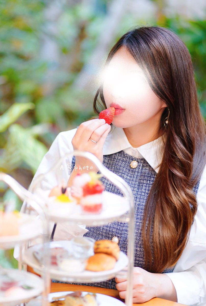 あなたと食べるから美味しいの。
あなたとだから行きたくなるの。
景色も、味も、思い出も、
全部、あなたとだから特別になる。

model:akane
85mm f1.8
#ポートレート  #アフタヌーンティー