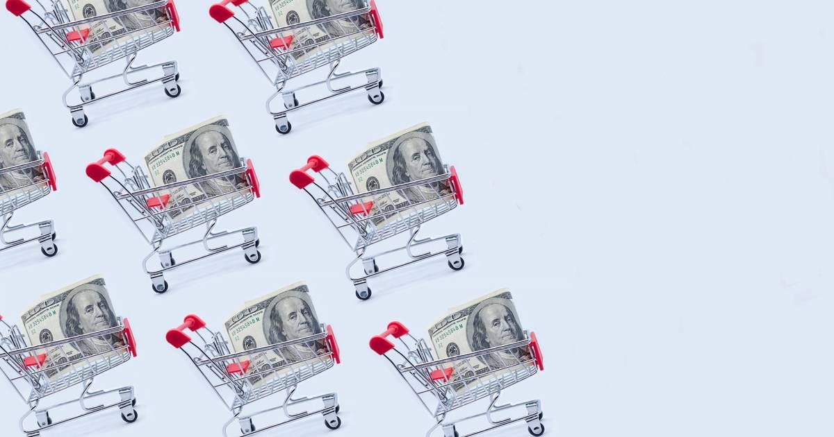Very good to know, especially if you're in the retail sector.

The case for and against panic buying...what it is, when it occurs, and why we may be seeing it now, writes <a href="/VidhiTweets/">Vidhi</a> in <a href="/Retail_Brew/">Retail Brew ☕️</a> ➡️ buff.ly/ywXHNme