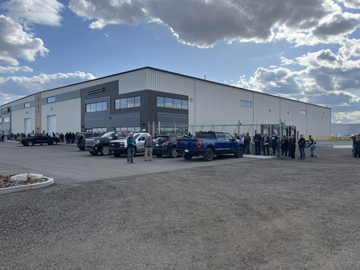 KevinWaugh_CPC's tweet photo. There has been a line up hours before Pierre Poilievre’s rally. Common Sense Conservatives who are ready to #bringithome 

If you haven’t registered yet, do it now on the Conservative Party website or our Facebook page! https://t.co/FiEZGBYwUp