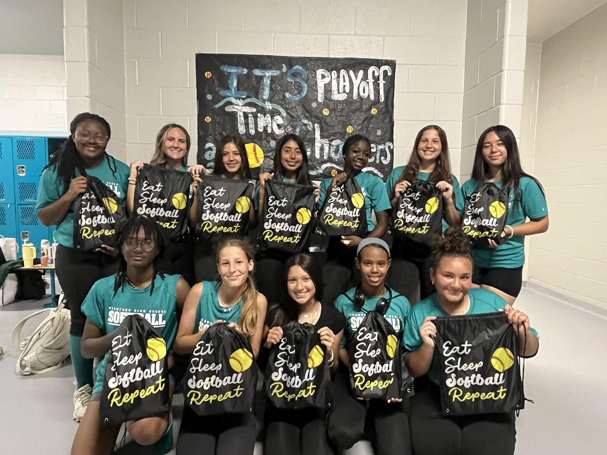 ACHS_ChargerSB's tweet photo. Tomorrow is the big day! 🥎⚡️ #BiDistrictPlayoffs #ChargedUp #Defend521 #TheTealIsReal @ACHS_Chargers @ACHS_ATHfbisd @ACHS_ATHfbisd @FBISDAthletics https://t.co/Oq6lRywbWu