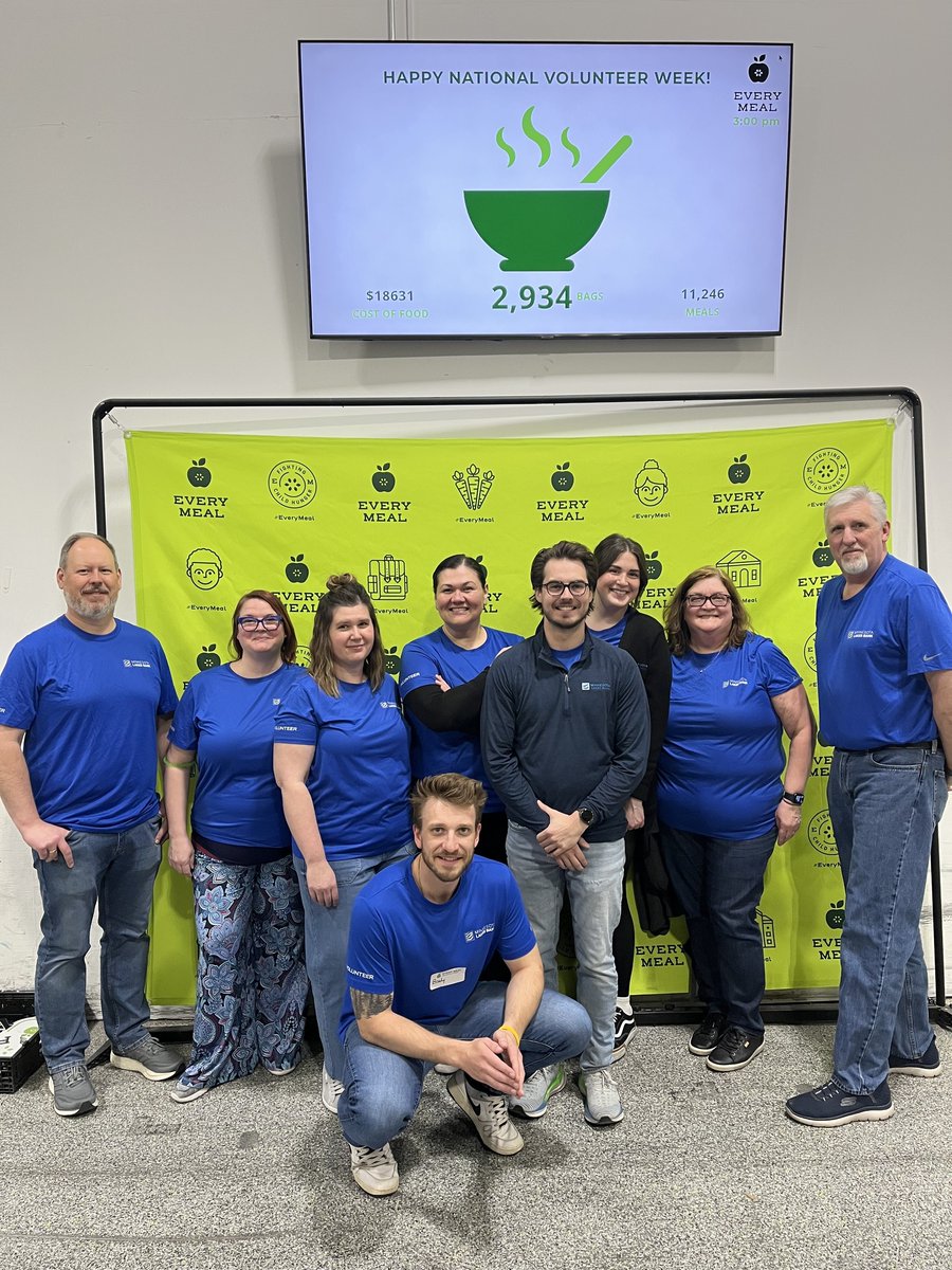 mnlakesbank's tweet image. Happy National Volunteer Week! Today, Team MNLB packed food bags at @EveryMealOrg, an organization with a mission to fight child hunger by filling the food gaps children face. #everymeal #nationalvolunteerweek #banklocally #communitybanking