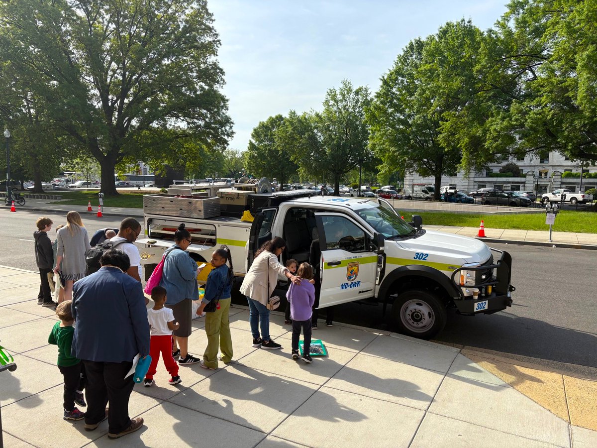 DOIWildlandFire (@doiwildlandfire) on Twitter photo Happy #BringAKidToWorkDay! This event allows kids to explore careers and connect with inspiring role models. Our <a href="/USFWSFire/">USFWS Fire</a> firefighters from MD showcased a wildland fire engine, giving kids a firsthand look at fire management and real-life heroes!
👉ow.ly/KP9J50VHqmZ Happy #BringAKidToWorkDay! This event allows kids to explore careers and connect with inspiring role models. Our <a href="/USFWSFire/">USFWS Fire</a> firefighters from MD showcased a wildland fire engine, giving kids a firsthand look at fire management and real-life heroes!
👉ow.ly/KP9J50VHqmZ