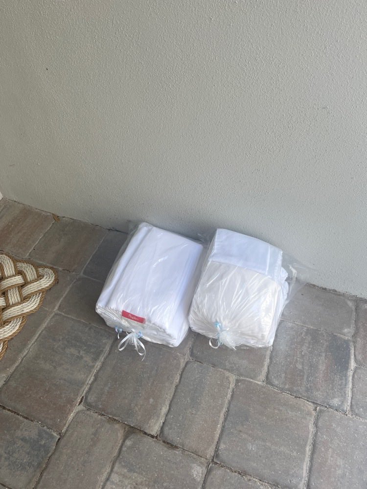 Poplin laundry service has honestly changed my life and I think you’d love it. They’ll pick up your laundry from your house and bring back next day-free delivery! It’ll be washed, dried, folded, sorted—ready to be put away. Use this link to get $10 off your first order. Enjoy!