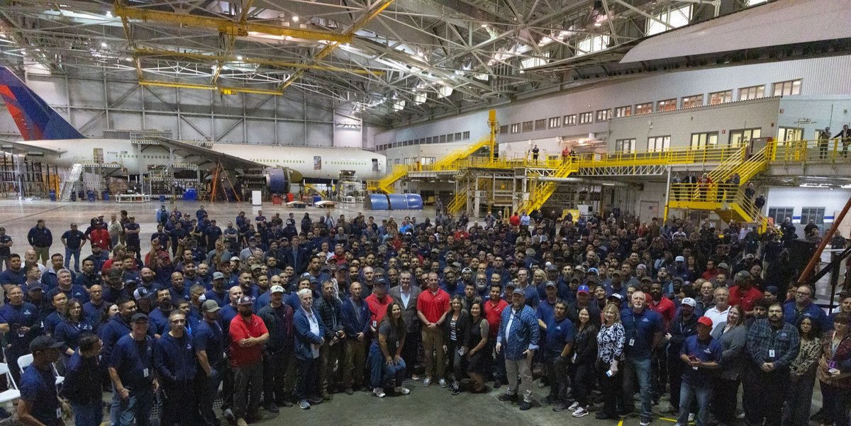 Mammoth Freighters was proud to welcome Senator Ted Cruz to Aspire MRO, one of its aircraft modification facilities.

We look forward to bringing more innovation into aviation infrastructure and creating a thousand highly skilled jobs in Fort Worth.