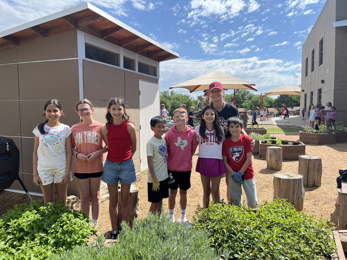 Melanie Gable tweet media