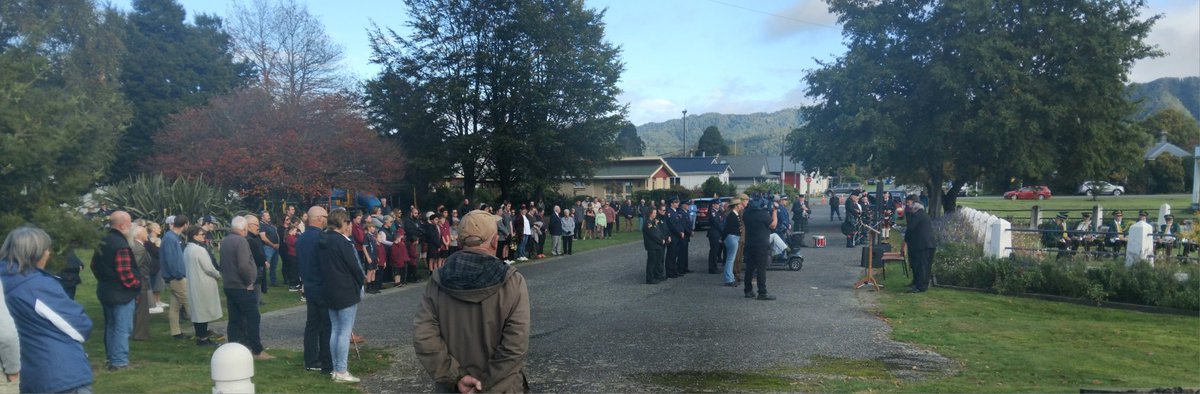 Good turnout at the ANZAC Day service in Reefton this morning
