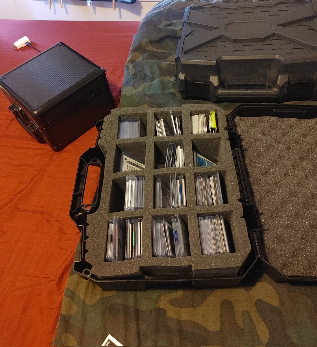 Mrtruenorth's tweet image. As A Card Collector myself and the love for the hobby, once I found @heyitsnemo_ and @nemoscardshop I was super excited.
I will have to get more cases because if you're a collector you
gotta shop➡️ @nemoscardshop #cardcollector #NFTcollectables
Get your Custom Cards !