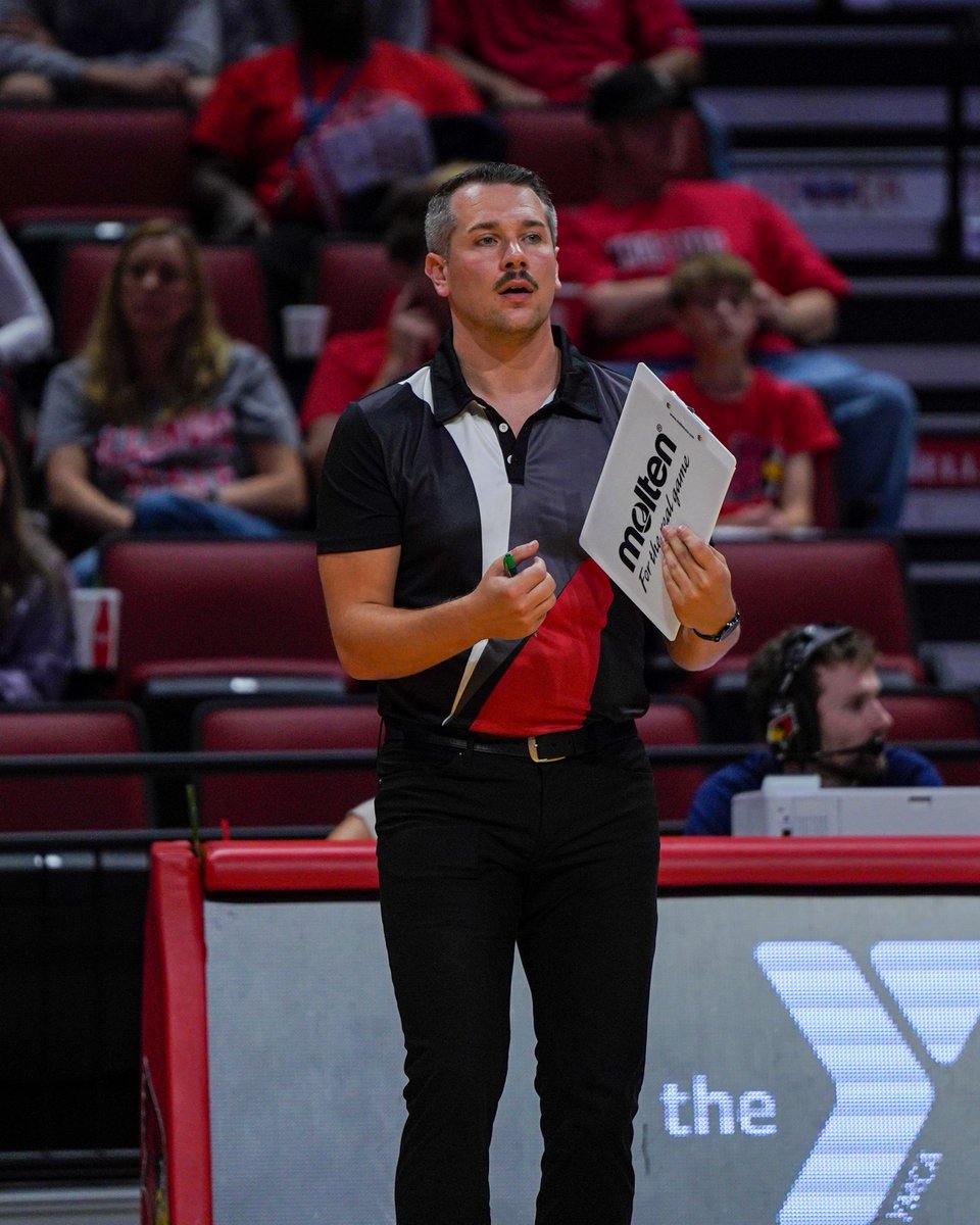 RedbirdVB's tweet image. Matt means business✍️