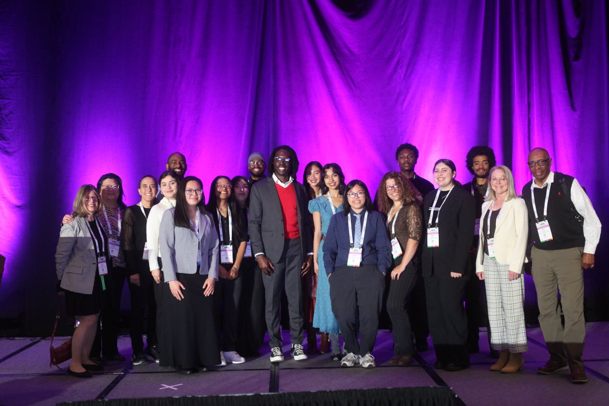 Berkeley School of Education (@berkeley_educ) on Twitter photo Inspiring work! And building the pipeline, too. <a href="/TravisJBristol/">Travis J. Bristol</a> brought 11 <a href="/UCBerkeley/">UC Berkeley</a> undergrads to #AERA2025. BSE turned out for his lecture, including Dean Michelle D. Young, and other faculty and grad students. #GoBears Inspiring work! And building the pipeline, too. <a href="/TravisJBristol/">Travis J. Bristol</a> brought 11 <a href="/UCBerkeley/">UC Berkeley</a> undergrads to #AERA2025. BSE turned out for his lecture, including Dean Michelle D. Young, and other faculty and grad students. #GoBears