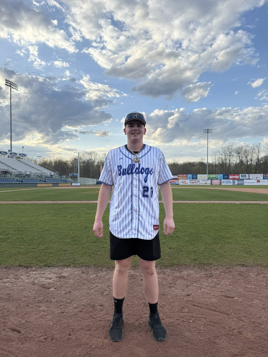 Carter Doran. He’s your big dawg tonight with a walk-off double to give the Bulldogs the win 4-3 over LaBrae. He was 2-4 on the day with 3 RBIs and a run. Cash added 2 hits and an RBI. Lantz, Toot, Paolucci, and Gough all added hits as well. Kuchcinski with the win 5 IP 0 ER.