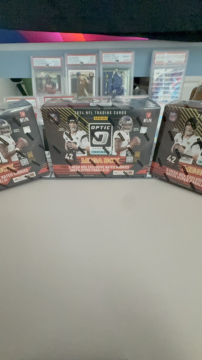 BansCards's tweet photo. Ripped 3 optic 2024 NFL Mega boxes 😤 see hits below!! ⬇️⬇️⬇️ https://t.co/qNSpFcOt1R