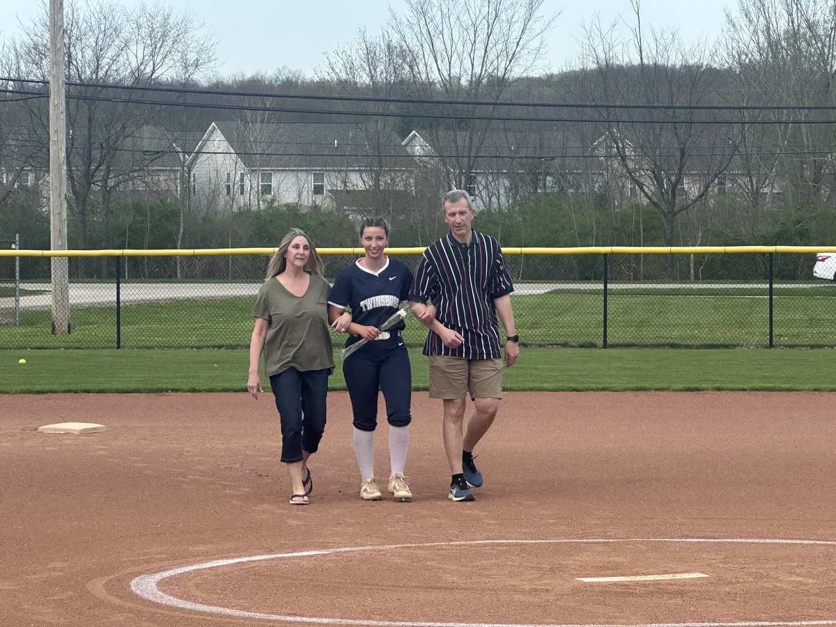 Softball Senior Night at THS

Congratulations to our SENIORS:

Meghan McHugh
Tamara Peiris
Marlena Riley
Jordan Soppel
Millie Wolff