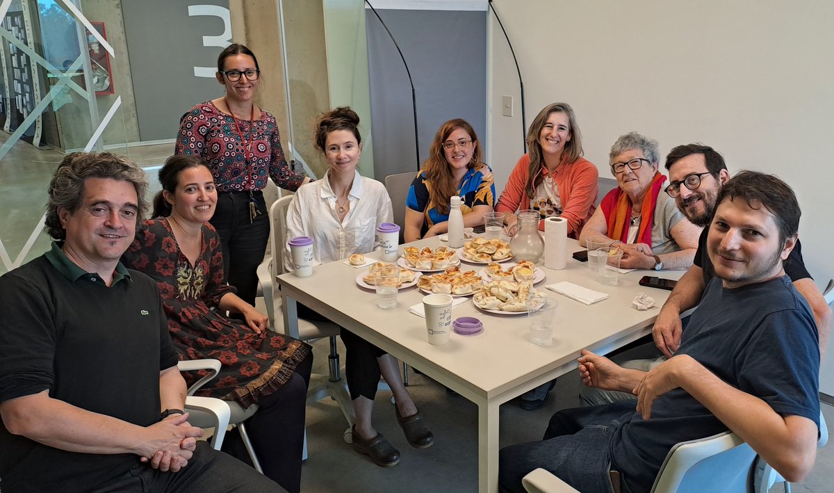 Galo Soler Illia ⭐️⭐️⭐️ (@dr_kuato) on Twitter photo Hermosa visita de Silvia Braslavsky, gran investigadora ex <a href="/maxplanckpress/">Max Planck Society</a>. Largas y fructíferas conversaciones sobre fotoquímica, nanomateriales, fotobiología y posibilidades de investigación en nuestro país. Siempre es bueno aprender de los que saben.
<a href="/unsamoficial/">Universidad Nacional de San Martín</a> <a href="/insunsam/">Instituto de Nanosistemas</a> Hermosa visita de Silvia Braslavsky, gran investigadora ex <a href="/maxplanckpress/">Max Planck Society</a>. Largas y fructíferas conversaciones sobre fotoquímica, nanomateriales, fotobiología y posibilidades de investigación en nuestro país. Siempre es bueno aprender de los que saben.
<a href="/unsamoficial/">Universidad Nacional de San Martín</a> <a href="/insunsam/">Instituto de Nanosistemas</a>