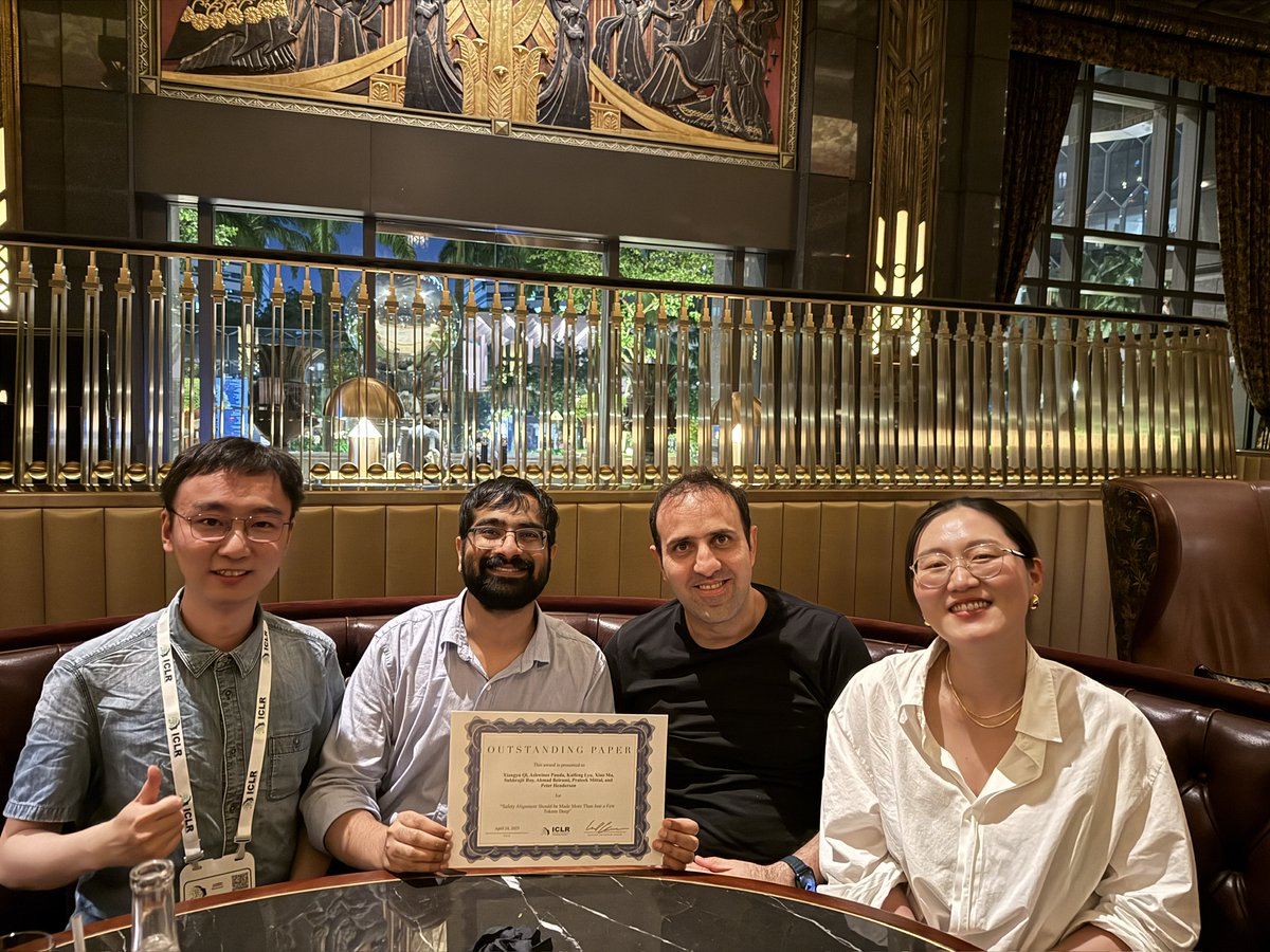 infoxiao's tweet photo. 🎉 we did some celebrations crazy rich asian style! 🥳
#ICLR25 #OutstandingPaper