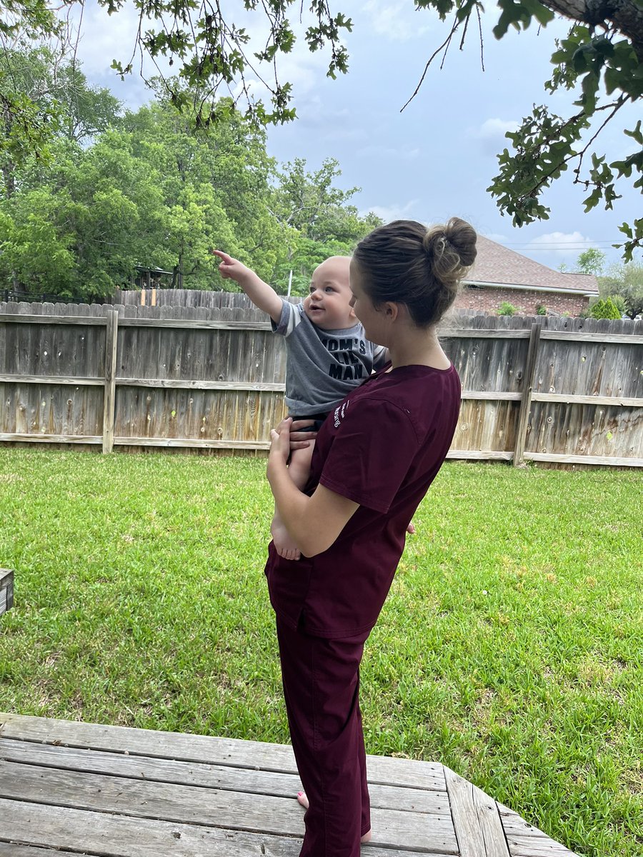 When a former player is your babysitter and a future nurse #proudcoach #EDGEalum 🏀🩺👶🏼🤍