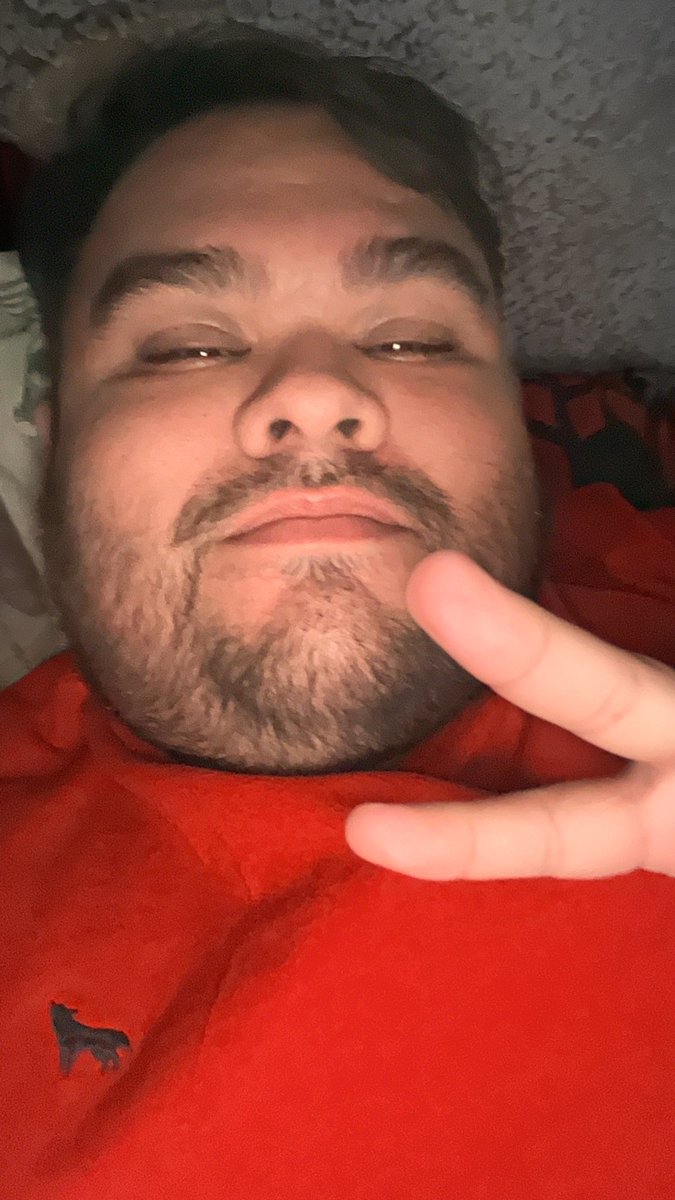 Qué onda cómo andan ? Jaja como que se antoja un facial de lechita jeje quien me los echa 🤭