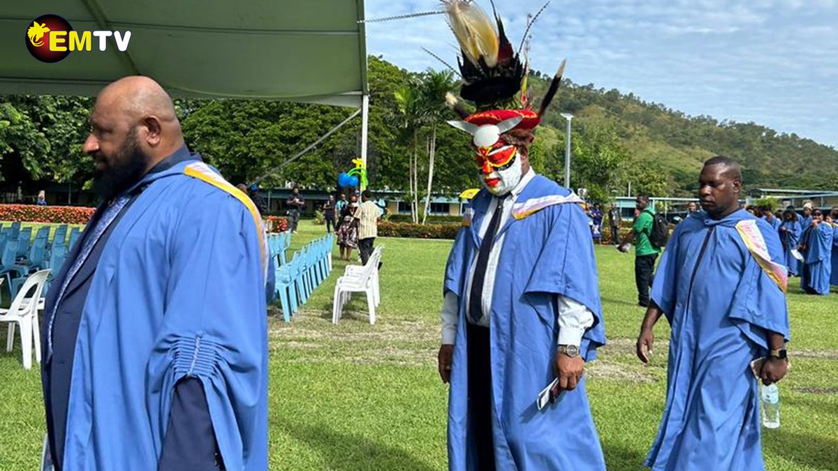 SILAG GRADUATION
The Somare Institute of Leadership and Governance is undergoing its 3rd graduation  this morning.

This is the first graduation for the year and another is anticipated to be hosted mid year.

More on this evening's  6pm news bulletin.
#EMTVOnline #EMTVNews
