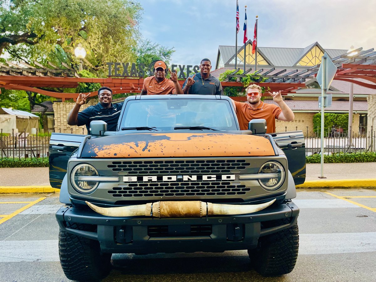 TexasFancyBoots's tweet image. I can’t wait to see where our guys end up this week(end)!

Best of luck to each and every Longhorn!

#HookEm