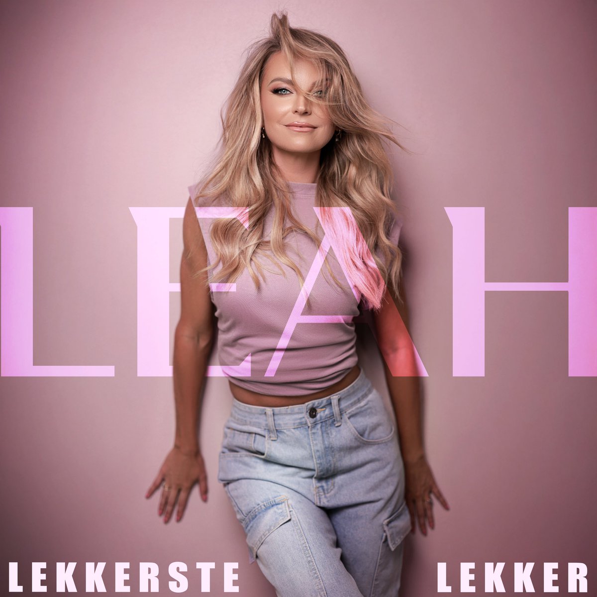 Lekkerste Lekker is hier!!! Stream hom oral: Leah.lnk.to/LekkersteLekker <a href="/CO_Productions/">CO_Productions</a> <a href="/Umusiek/">Universal Musiek</a> 💜🩷