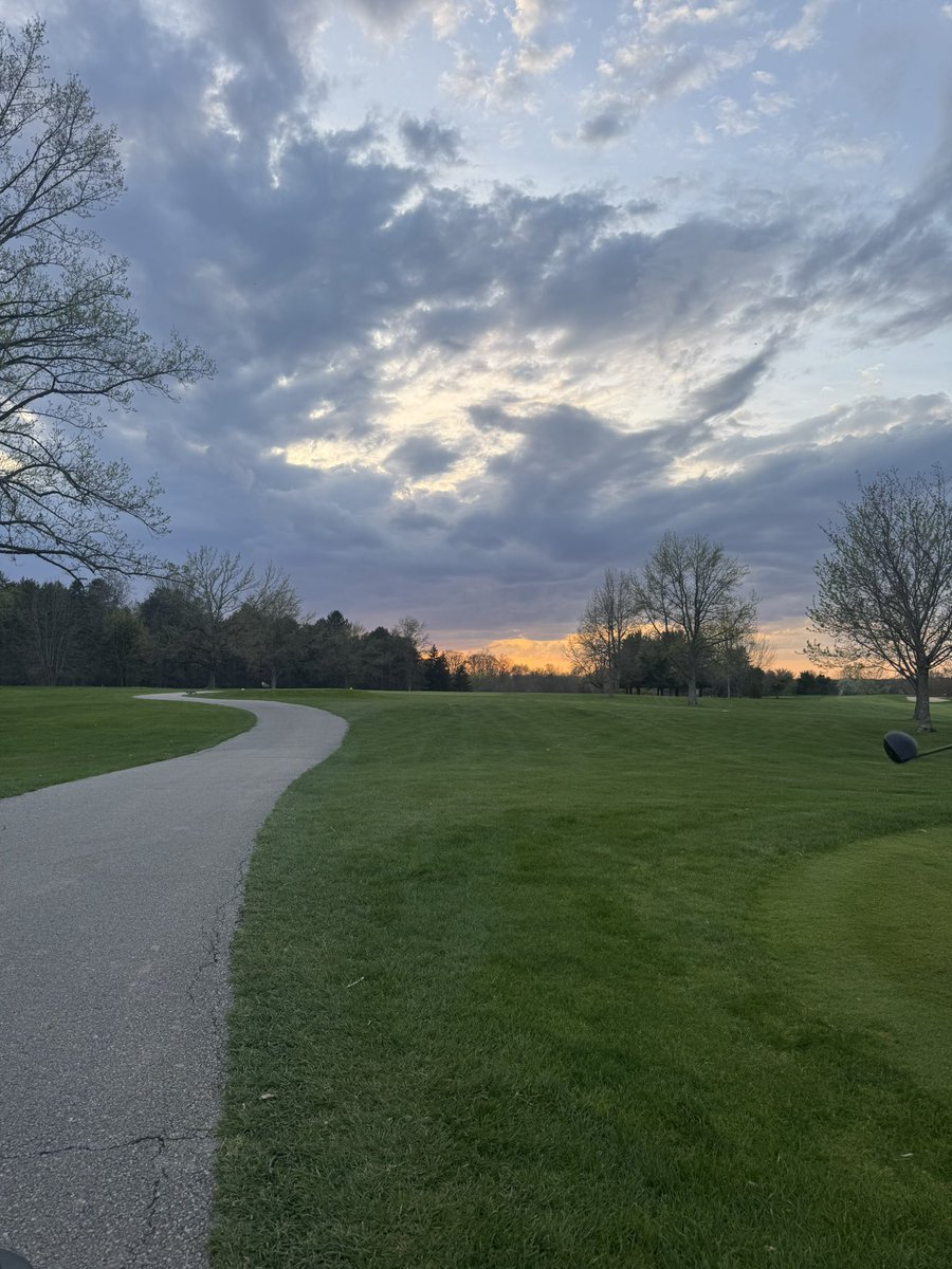 Thankful for 80 degree days in April, ending in sunsets like this at Fox Den.