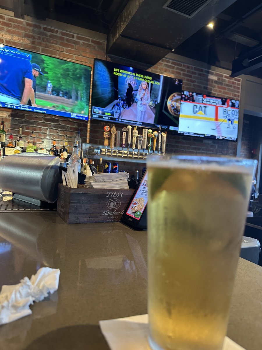 MintConditionDR's tweet photo. A tradition like no other. 

Happy Draft Day at Chilis 🍻 https://t.co/bn1Niz2clr