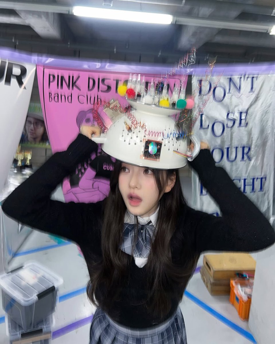 H2H_STEELLA's tweet photo. ⚡️🫨⚡️

#Hearts2Hearts #하츠투하츠 #H2H
#STELLA #스텔라
#Butterflies #TheChase #Hearts2Hearts_TheChase https://t.co/qgf2r5CsxQ