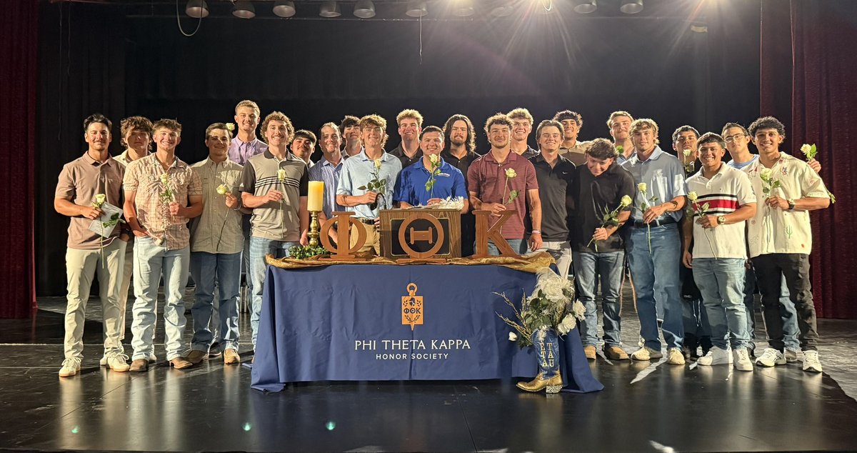 Extremely proud of this group of young men. 24 new members into PTK, prestigious Honor Society group for Community Colleges!  Congratulations, men!  <a href="/OdessaCBaseball/">Odessa College Baseball</a> doing it on the field and in the classroom. Now it’s game time!!  #OCproud #LSC #studentathlete