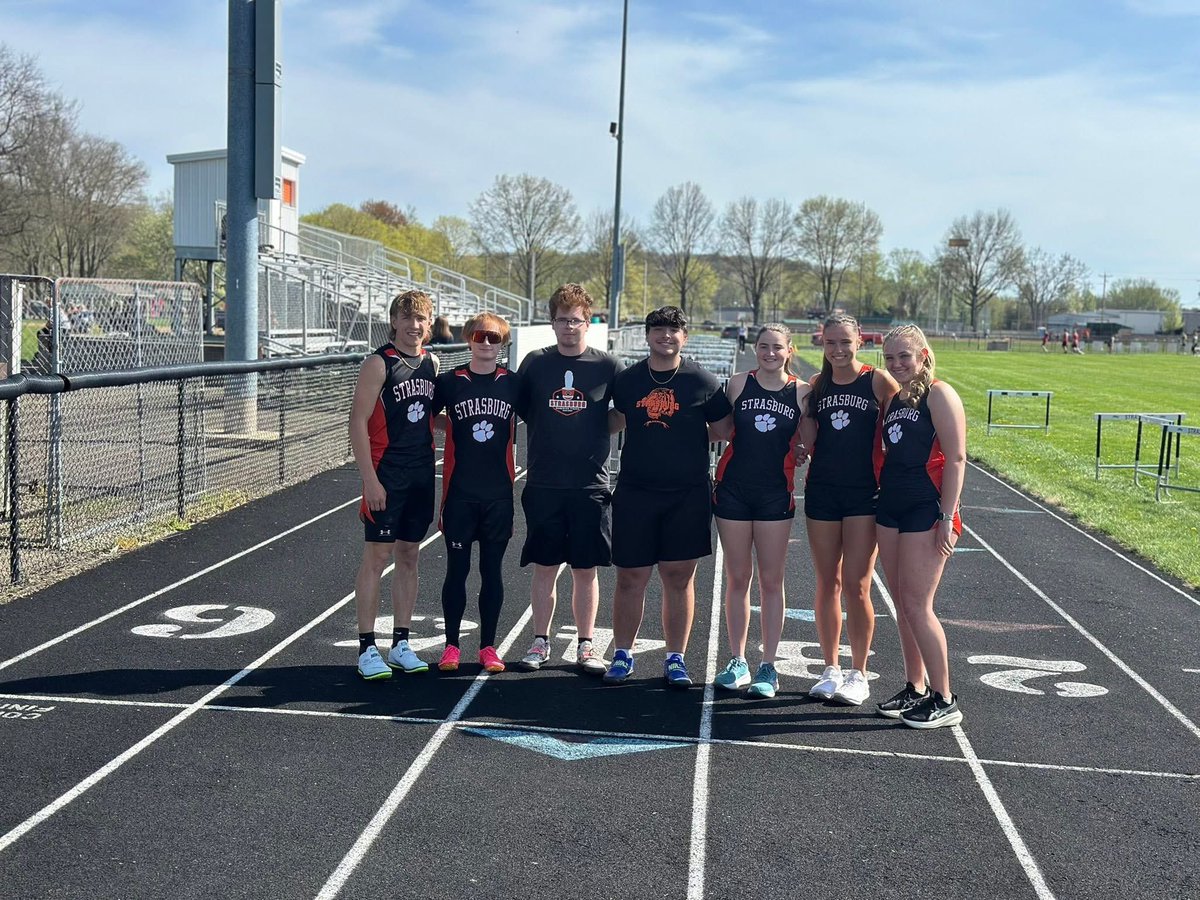Strasburg Seniors at last home meet of the season.
Thanks for your hard work!
Good luck the rest of the season!