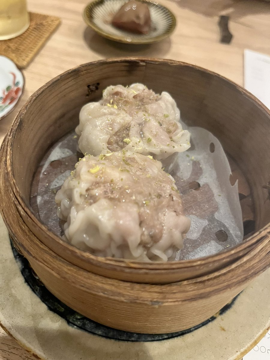 exceed_m_m's tweet photo. 昨日は美味しいものたくさん
食べて元気いっぱいです🙋‍♀️💓

本日は１ヶ月ぶりの出勤ですっ！
事前予約ありがとうございます🌸🌸

18時半〜20時
23時〜🈳ありますので
会いにきてくださると嬉しいです🤲💕 https://t.co/PfIyPI7dkI