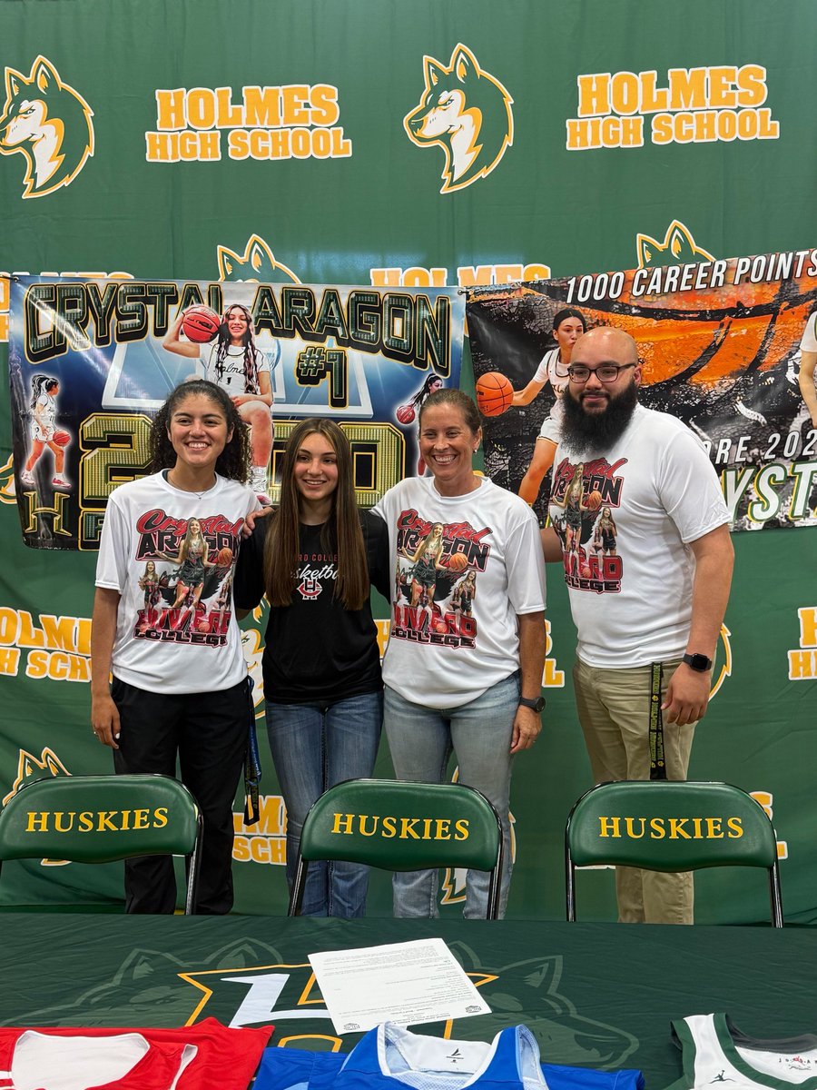 Holmes Lady Huskies Basketball (@ladyhuskybb) on Twitter photo Congratulations to Crystal Aragon for signing her letter of intent to play at Howard College next fall!
We are so proud of you & we can't wait to see what you accomplish next! #HFND <a href="/NISDHolmes/">NISD Holmes</a> <a href="/SAHolmesSports/">SA Holmes Athletics</a> Congratulations to Crystal Aragon for signing her letter of intent to play at Howard College next fall!
We are so proud of you & we can't wait to see what you accomplish next! #HFND <a href="/NISDHolmes/">NISD Holmes</a> <a href="/SAHolmesSports/">SA Holmes Athletics</a>