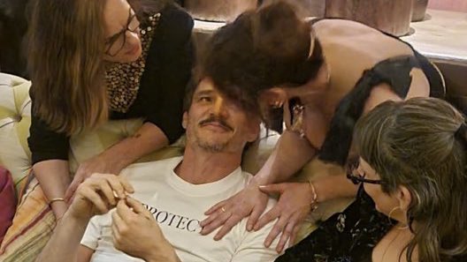 sunsetpascal's tweet image. oh yeah he hates women sooo much lmao